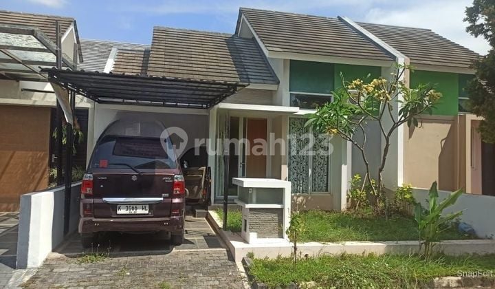 V Rumah Bagus Dan Siap Huni Di Lingkungan Nyaman Dan Tenang
