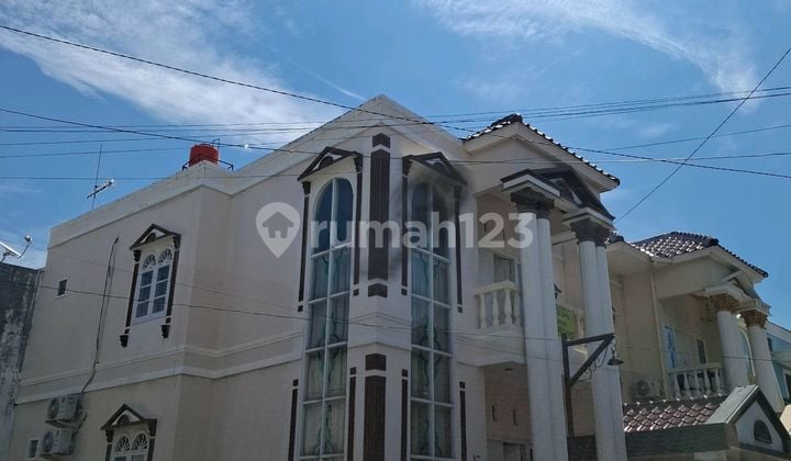 M Beautiful House Ready to Occupy in Lumbung Sari Housing Complex M Beautiful House Ready to Occupy in Lumbung Sari Housing Complex