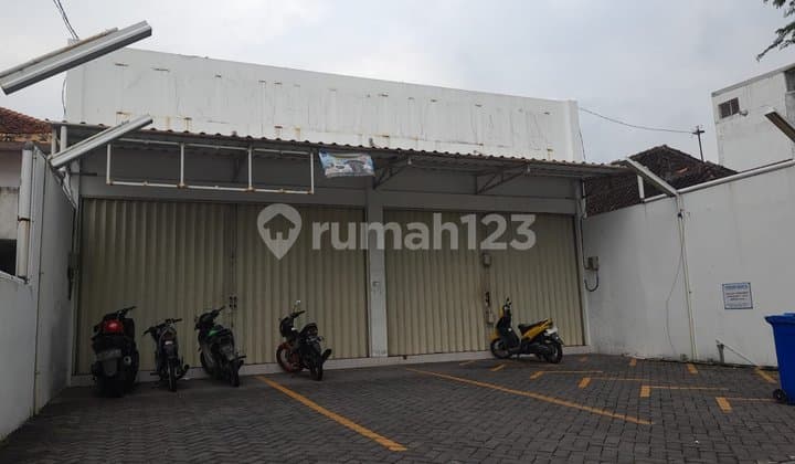 V Ruko Bagus di Kawasan Ramai di Tengah Kota Semarang