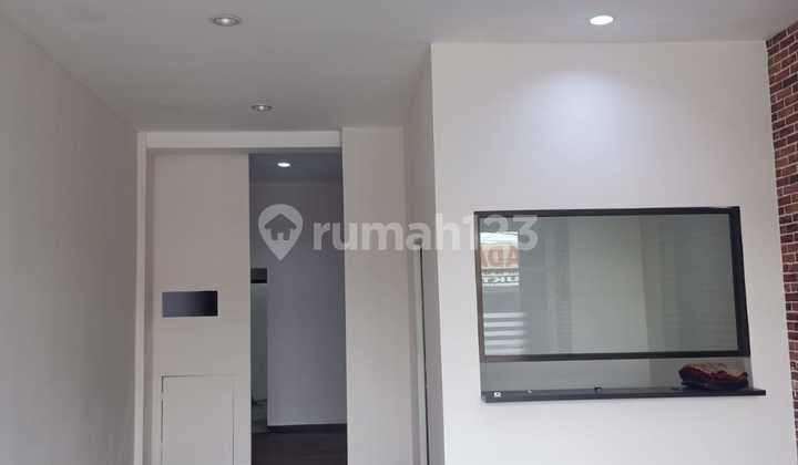 V Ruang Usaha Cocok Buat Kantor & Bank & Toko Di Jl. Indrapasta Raya