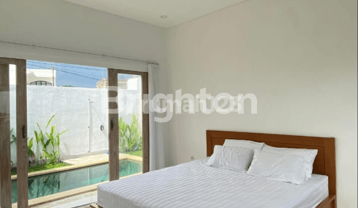 Private Villa Minimalis Tumbak Bayuh – Rooftop View & Pool, Akses Mobil, Siap Huni!