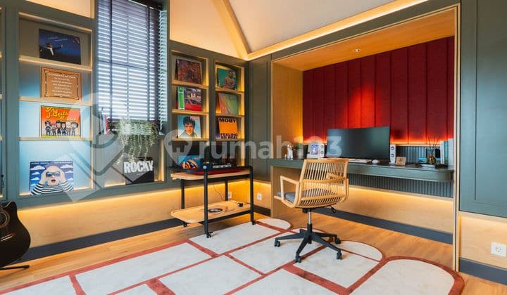 Rumah Impian 3 Lantai, Attic Bay Window Di Summarecon Serpong