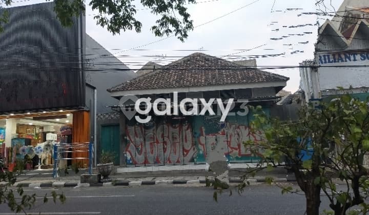 Showroom Di Tengah Kota Jl. Mt Haryono Semarang
