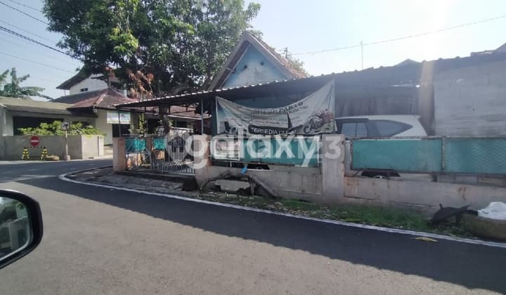 Rumah Di Jl Pusponjolo Timur, Semarang Barat