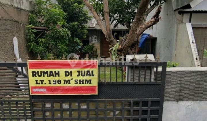 Dijual Murah Rumah Tua di Karang Tengah Tangerang
