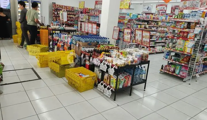 Dijual Ruko 3 Lantai Masih Aktif Disewa Alfamart Jl. Husein Sastra Negara Jurumudi Kota Tangerang