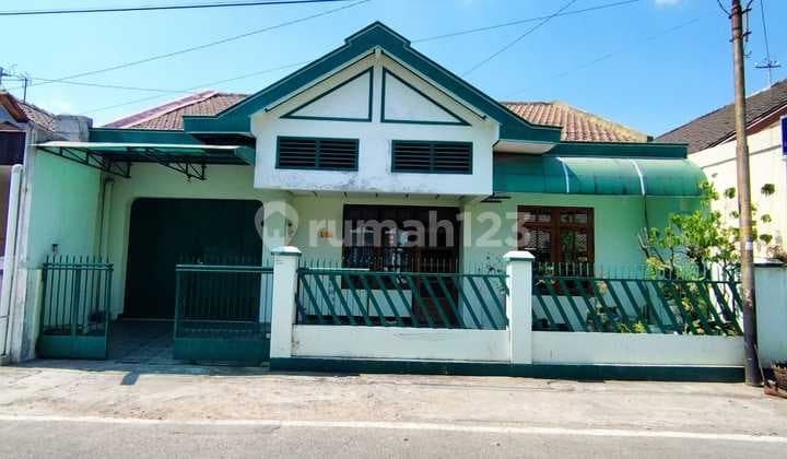 Dijual Cepat Rumah Siap Pakai di Serengan Solo Dekat Jl Yos Sudarso