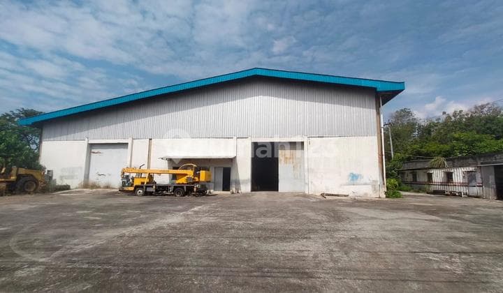 For Sale Super Wide Warehouse on the Side of Solo Boyolali Main Road