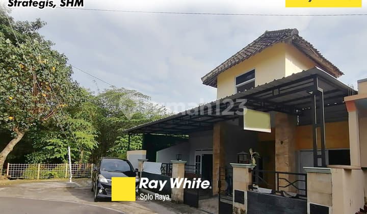 For Sale: House in Jaten Karanganyar, Serene Environment