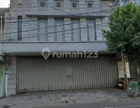 Ruko dijual di Jl Imam Bonjol tengah kota Solo