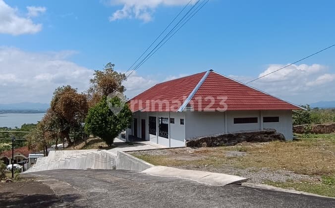 Hotel di Kawasan Wisata Waduk Gajahmungkur, Wonogiri, 24 Kamar, Full Perabot