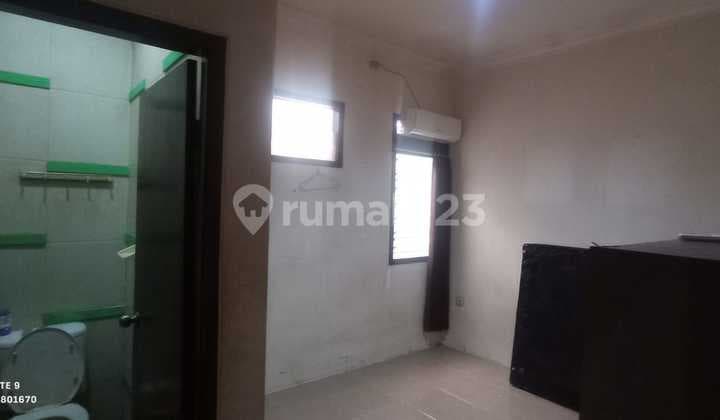 Rumah Kost 7 Kamar Tidur Semi Furnished SHM Jln Seruni Mangkubumen Solo