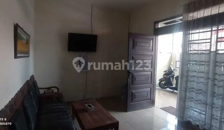 Rumah Kost 7 Kamar Tidur Semi Furnished SHM Jln Seruni Mangkubumen Solo