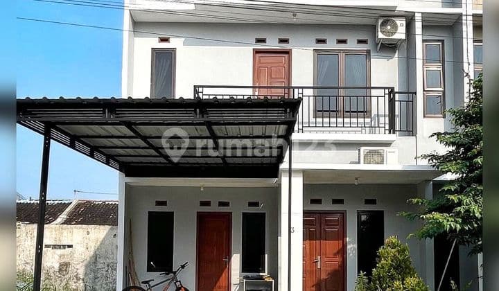 Rumah 2 Lantai Sudah Renovasi SHM di Perumahan Cluster Gumpang Kartasura Sukoharjo, Sukoharjo