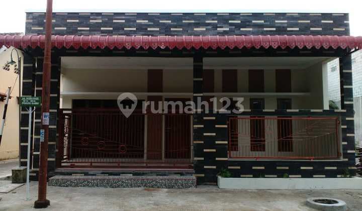 Rumah Kost 5 Kamar Tidur Unfurnished Tasikmadu, Karanganyar SHM Bagus