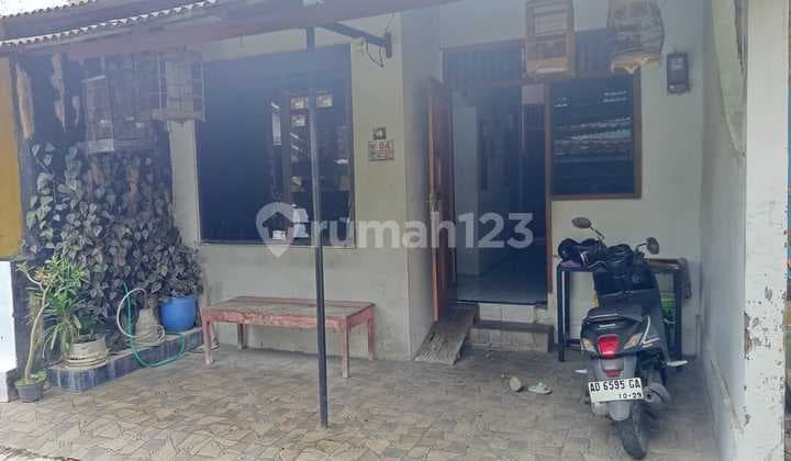 Rumah Unfurnished Jebres, Solo SHM Butuh Minim Renovasi