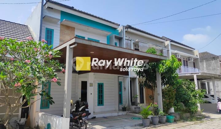 Dijual Rumah Full Furnished Siap Pakai di Gumpang Kartasura