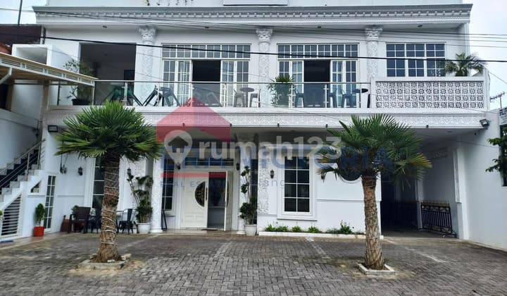 DIJUAL Villa 4 menit ke Alun-alun Batu Cocok untuk Bisnis Kuliner