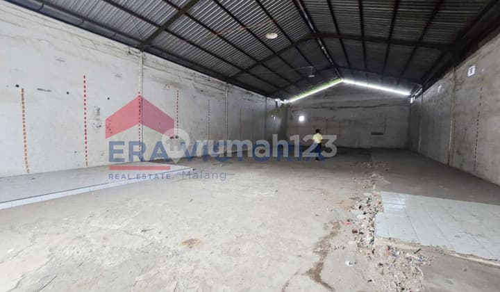 Gudang Strategis Dekat Exit Tol Pakis Akses Truk Besar Cocok untuk Segala Usaha