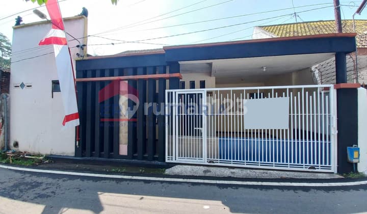 Rumah Strategis Dekat Araya & RS Persada, Terminal Arjosari