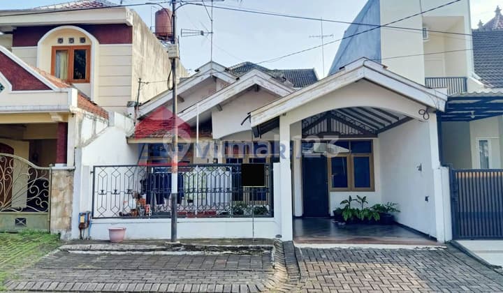 Rumah 1 Menit ke Plaza Araya, Starbucks, Cinema XXI & Indomaret
