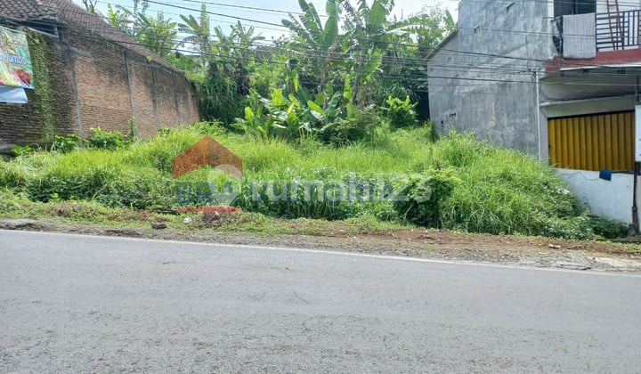 Commercial Land by the Roadside Near Unmer & Brawijaya Museum