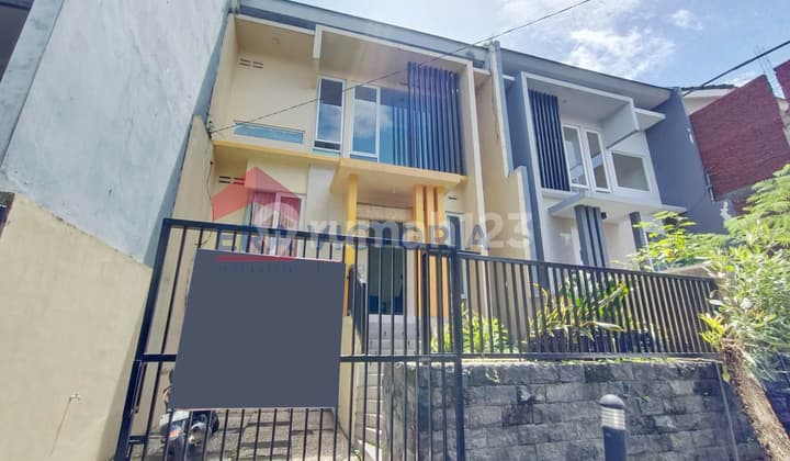 Rumah Siap Huni Cluster Lingkungan Asri Dekat Kampus Wisnuwardhana