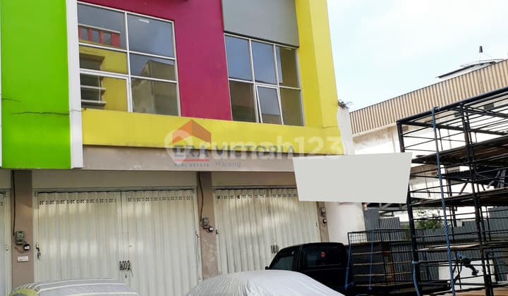 Ruko Strategis di Pasar Besar Cocok untuk Usaha & Kantor