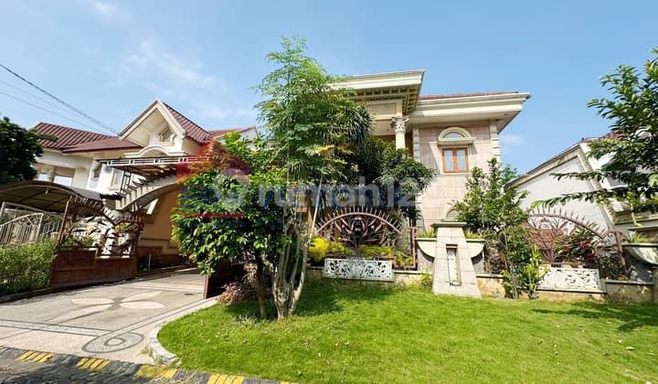 Rumah 2 Lantai Lokasi Strategis Full Furnish di Araya Siap Huni