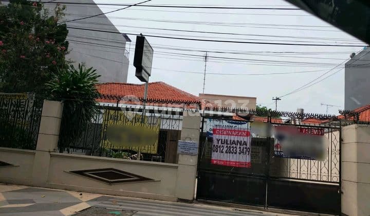 For Rent House on Jl Dharmahusada 5 Bedrooms