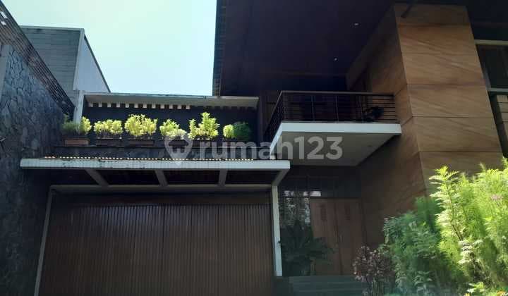 Dijual Rumah Mewah Jarang Ada di Dago