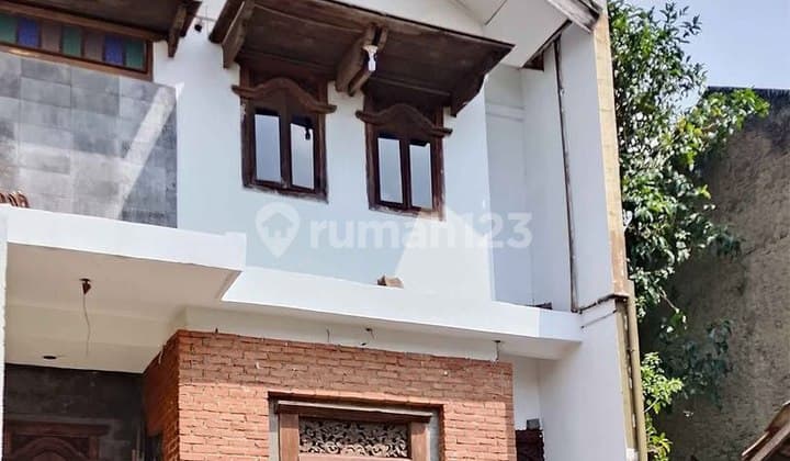 _Rumah Dijual di Setra Duta, Bandung_lokasi Strategis, Lingkungan Tenangcocok untuk Hunian Keluargahubungi Kami untuk Info Lebih Lanjut!
