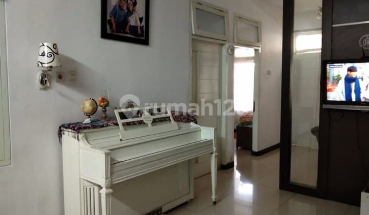 Terletak di Bandung Kota, Rumah Ini Memberikan Kemudahan Akses ke Berbagai Fasilitas Menarik.