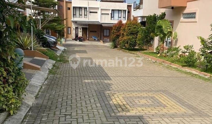 Berlokasi di Bandung Barat, Rumah Ini Memberikan Kemudahan Akses ke Berbagai Fasilitas Menarik.