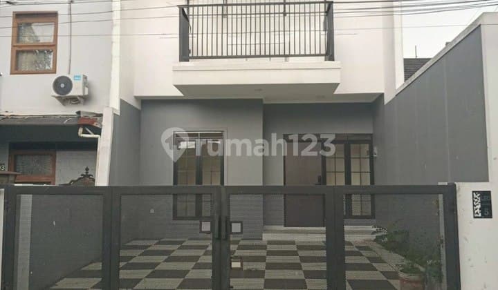 Di Jual Rumah Baru Berlokasi di Turangga