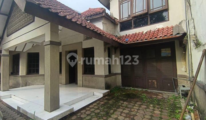 Disewakan Rumah Strategis di Sayap Riau