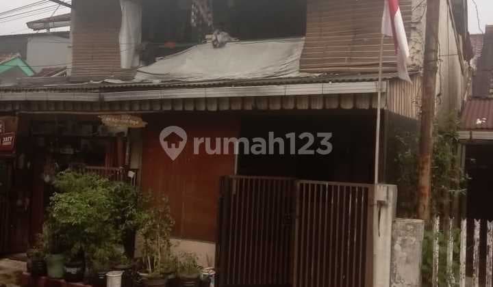 Terletak di Cibeunying, Rumah Ini Memberikan Kemudahan Akses ke Berbagai Fasilitas Menarik.