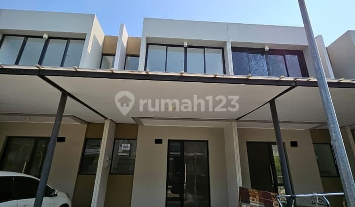 For Sale Millennial House PIK 2 Size 4.5x10 Brand New Guaranteed Super Cheap Cash Only