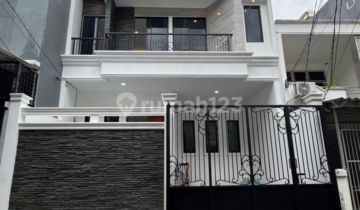 Rumah Muara Karang Brand New Minimalis 8X15 Hadap Timur