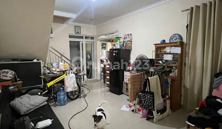 Rumah di Park Residence Taman Surya Hadap Timur Posisi Hook