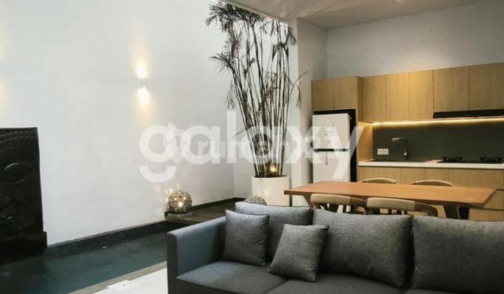 Translate to en: Beautiful 2-Story Villa in Pengipian Kerobokan Klod Badung, Bali