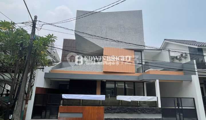 Dijual Cepat Rumah Cantik 2 Lantai dengan Pool di Bintaro Jaya Sektor 9