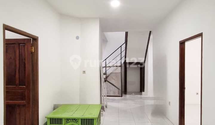 Dijual Rumah Cantik Luas Strategis Siap Huni Menarik Dekat Bintaro Sektor 3