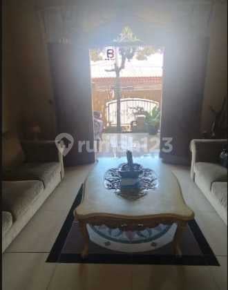 Dijual Rumah Luas Ada Kos'an di Dekat Bintaro Sektor 5