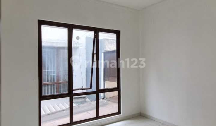 Dijual Rumah Cantik Dalam Cluster di Discovery Bintaro