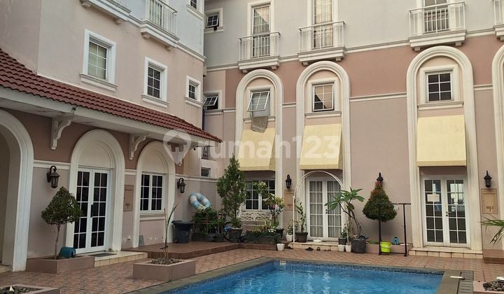 Rumah 3 Lantai di Vanya Park,Fasilitas Kolam Renang Depan Rumah,Nego Hingga Deal