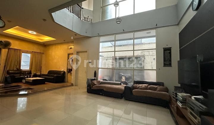 Rumah Desain Cantik Siap Huni Lingkungan Asri Adem Lokasi di Bsd