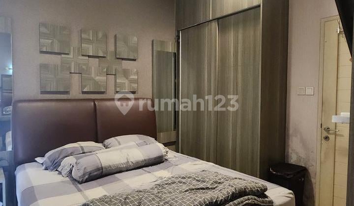 RUMAH CANTIK DI RESIDENCE ONE 2 LANTAI FULL FURNISHED SIAP HUNI