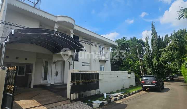Rumah di Villa Melati Mas Bangunan 2,5 Lantai Bebas Banjir