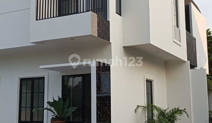 Rumah Hook Brand New Dalam Cluster BSD